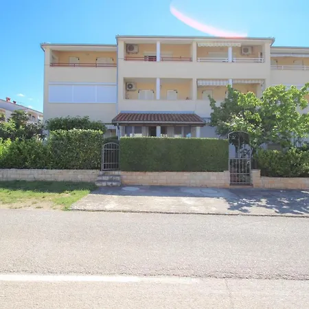 Roko Apartment *