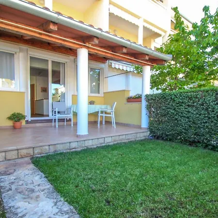 Roko Apartment *